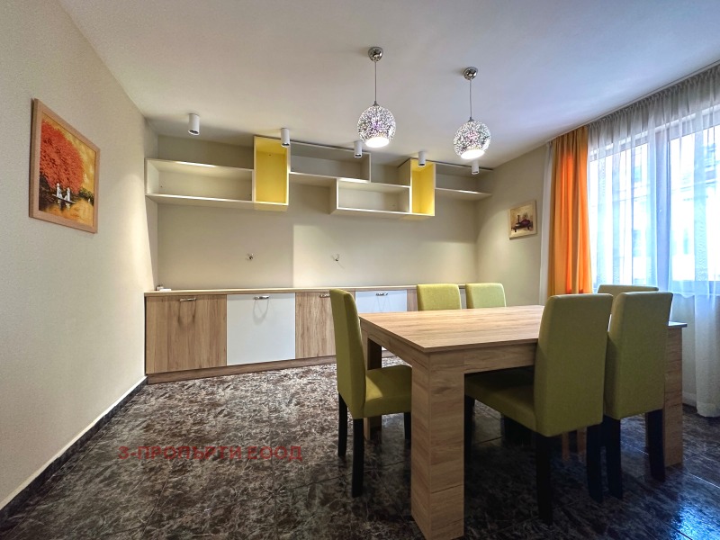 Zu vermieten  3+ Schlafzimmer Sofia , Zentar , 160 qm | 74266948 - Bild [4]