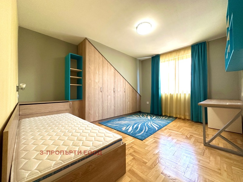 Zu vermieten  3+ Schlafzimmer Sofia , Zentar , 160 qm | 74266948 - Bild [13]