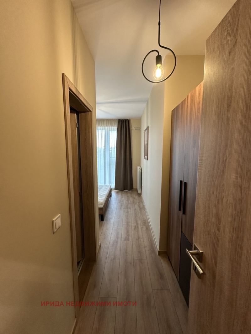 Издаје се  2 спаваће собе Софија , Витоша , 100 м2 | 76249284 - слика [6]