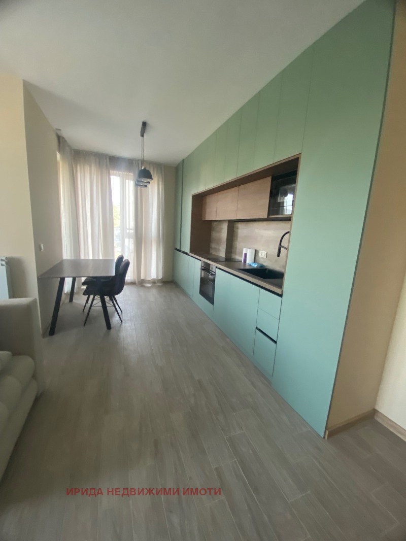 Издаје се  2 спаваће собе Софија , Витоша , 100 м2 | 76249284 - слика [3]