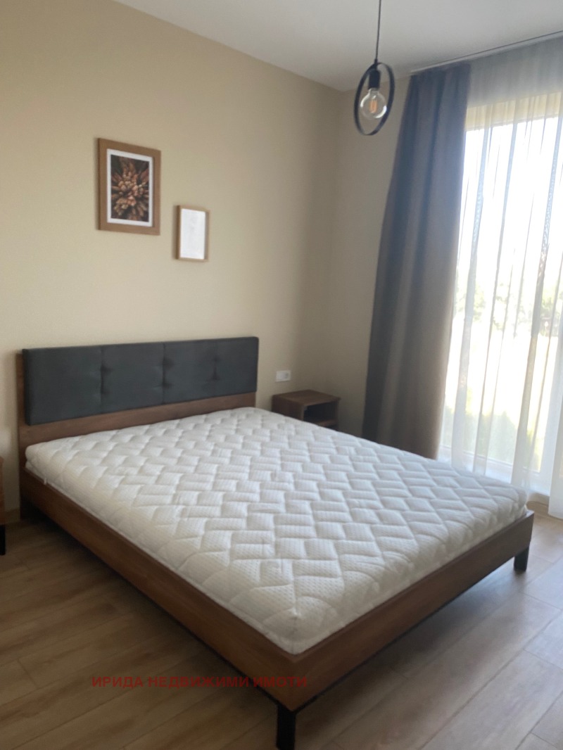 Издаје се  2 спаваће собе Софија , Витоша , 100 м2 | 76249284 - слика [7]