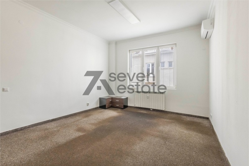 Дава под наем 4-СТАЕН, гр. София, Център, снимка 4 - Апартаменти - 53595853