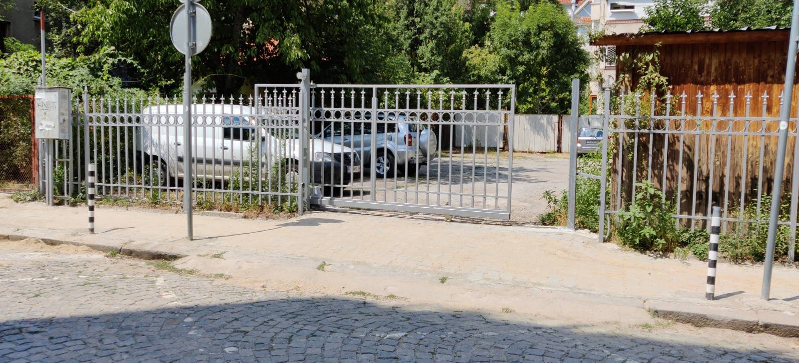 Дава под наем ГАРАЖ, ПАРКОМЯСТО, гр. София, Център, снимка 2 - Гаражи и паркоместа - 53915979