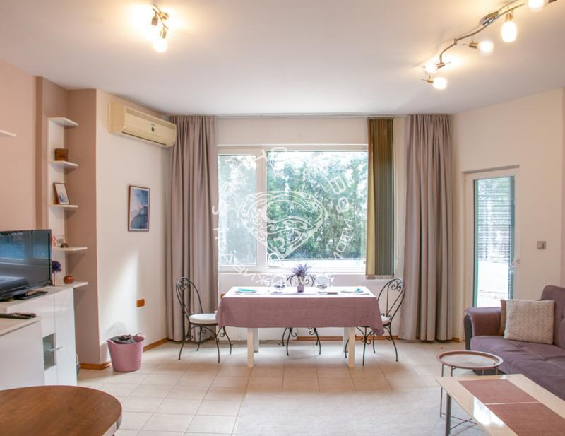 Издаје се  1 спаваћа соба Варна , Бриз , 120 м2 | 42300670 - слика [2]
