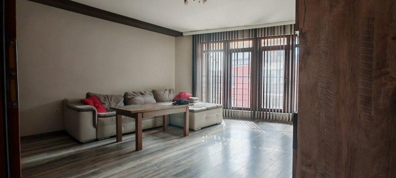 Kiadó  1 hálószoba Plovdiv , Ostromila , 68 négyzetméter | 24840227