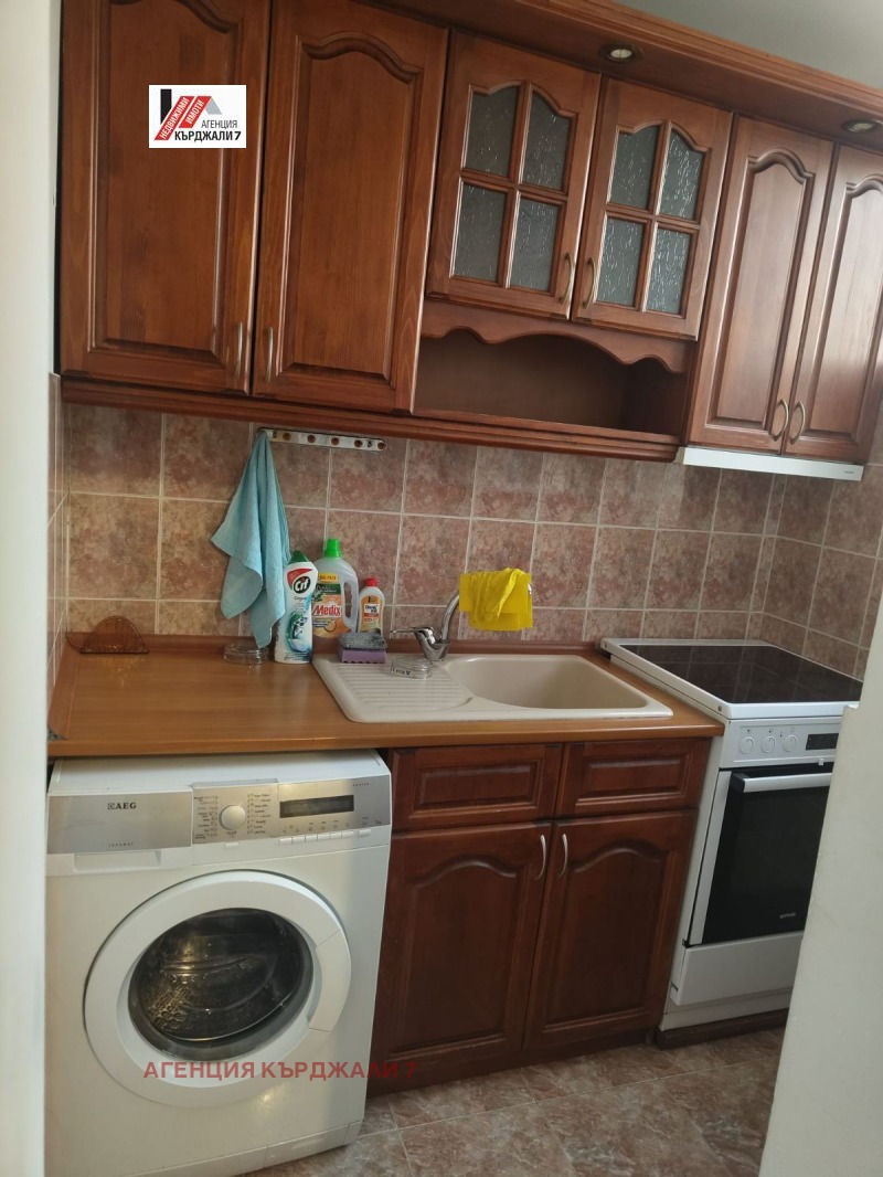 Дава под наем  3-стаен град Кърджали , Център , 65 кв.м | 29935392 - изображение [6]