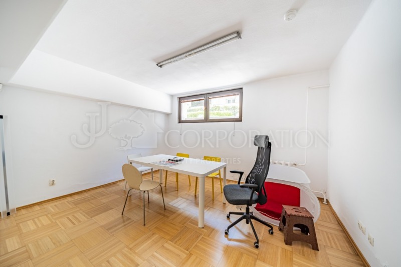 K pronájmu  Dům Sofia , Doktorski pametnik , 750 m2 | 42491171 - obraz [9]