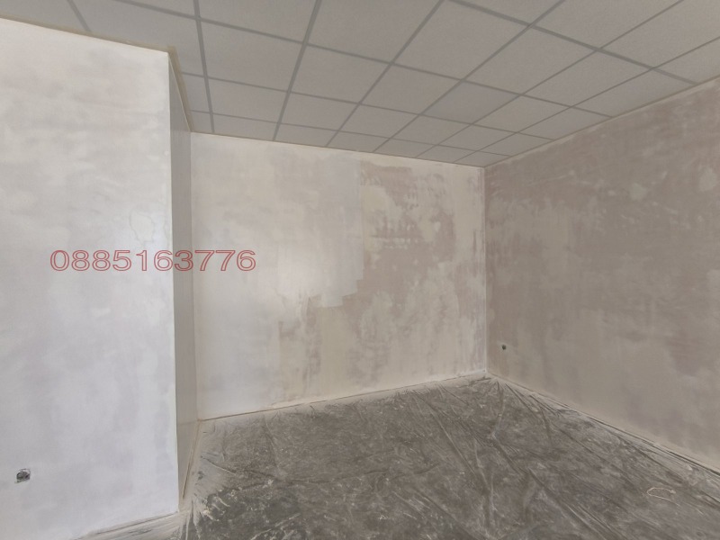 Дава под наем МАГАЗИН, гр. Пловдив, Христо Смирненски, снимка 3 - Магазини - 53042409