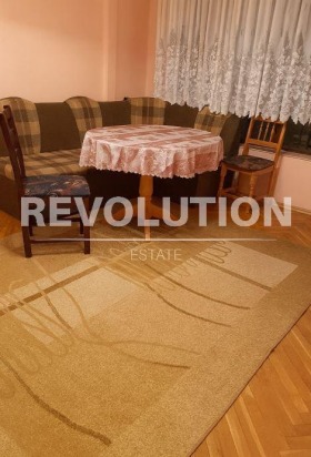 1 chambre Vladislav Varnentchik 1, Varna