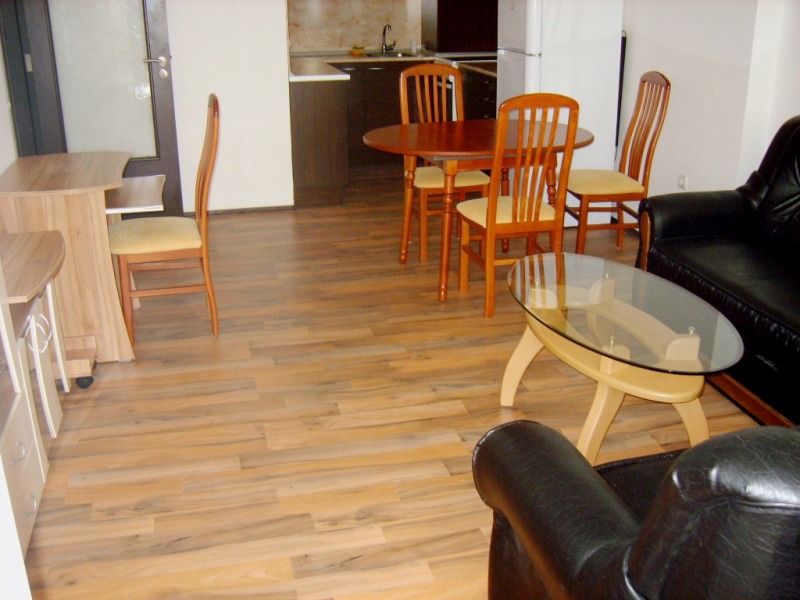 Дава под наем 2-СТАЕН, гр. София, Оборище, снимка 2 - Апартаменти - 53559650