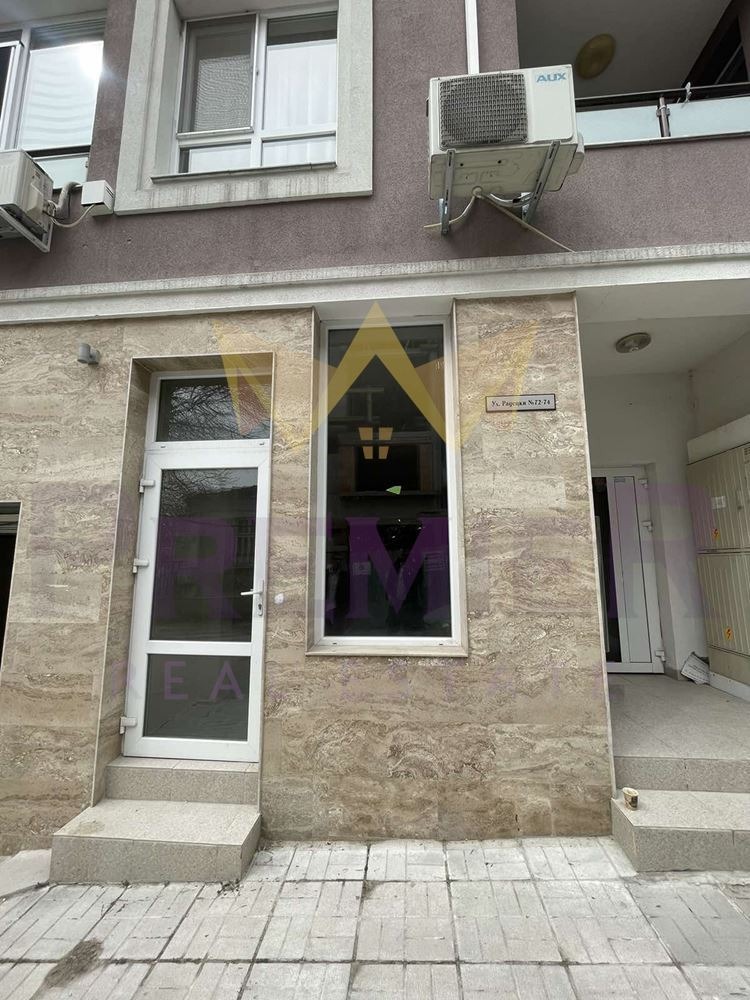 En renta  Comercio Varna , Koljozen pazar , 43 metros cuadrados | 21904821