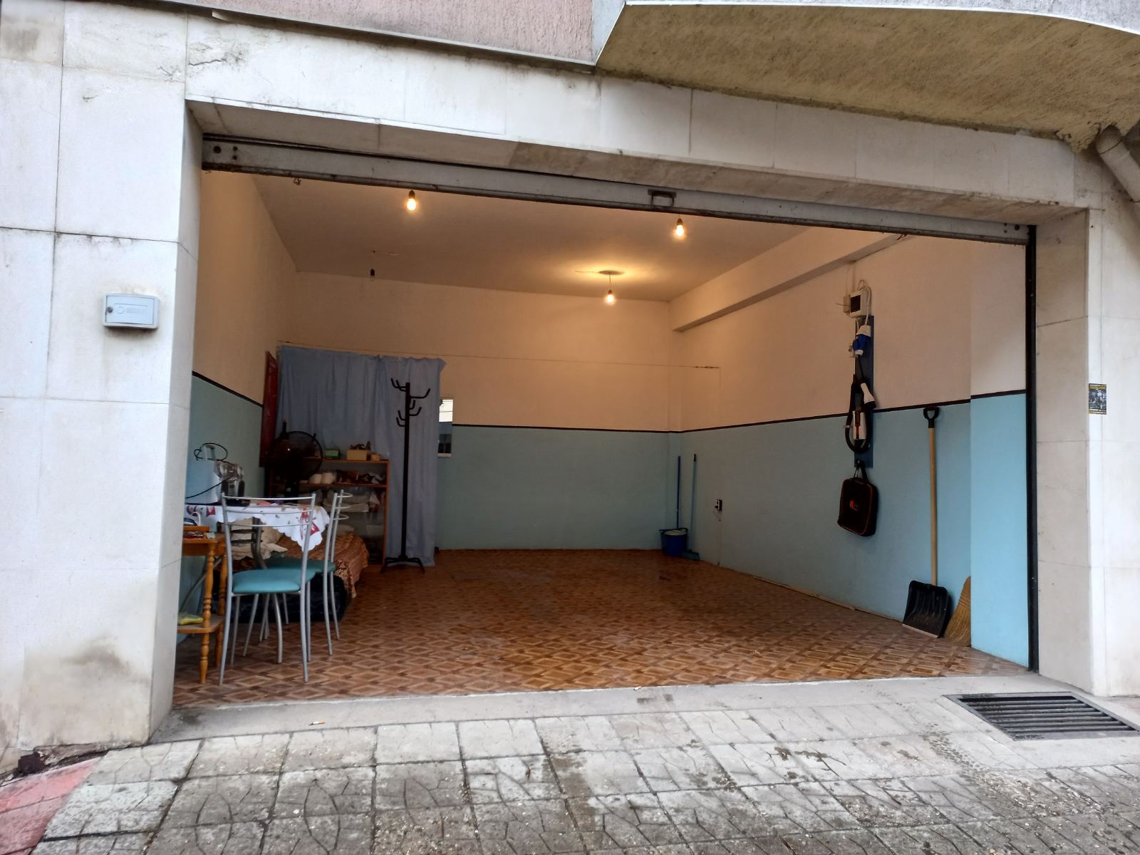 Дава под наем 2-СТАЕН, гр. София, Оборище, снимка 13 - Апартаменти - 53559650