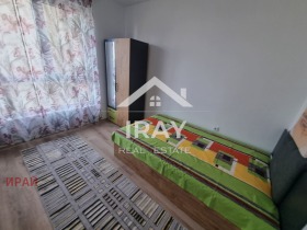 3+ camere da letto Tri chuchura - tsentar, Stara Zagora 13