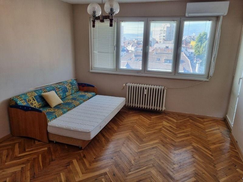Zu vermieten  2 Schlafzimmer Sofia , Geo Milew , 75 qm | 78676113 - Bild [8]