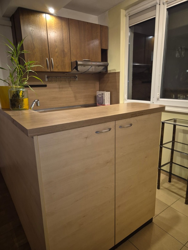 Дава под наем 3-СТАЕН, гр. София, Христо Ботев, снимка 4 - Апартаменти - 52655961