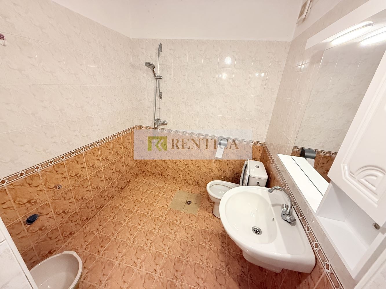 Дава под наем 2-СТАЕН, гр. Варна, Център, снимка 10 - Апартаменти - 54073288