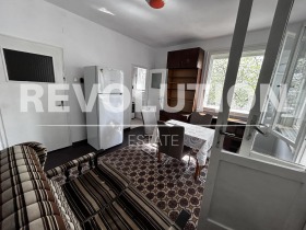 ЕТАЖ ОТ КЪЩА, 68 m2