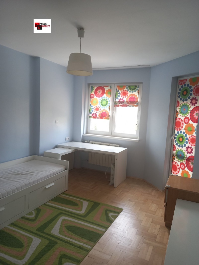 Zu vermieten  3 Schlafzimmer Sofia , Dianabad , 160 qm | 98144210 - Bild [12]