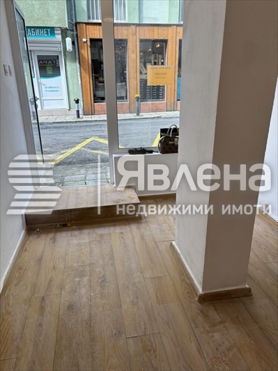 Дава под наем МАГАЗИН, гр. Бургас, Център, снимка 4 - Магазини - 50691194