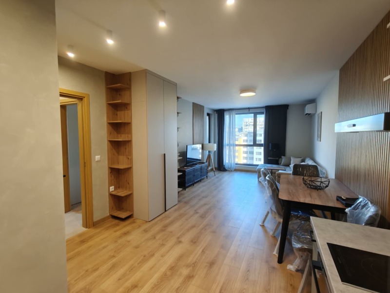 Дава под наем 2-СТАЕН, гр. Варна, Младост 1