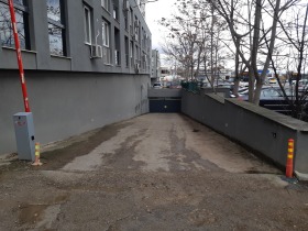 ГАРАЖ, ПАРКОМЯСТО, 18 m2