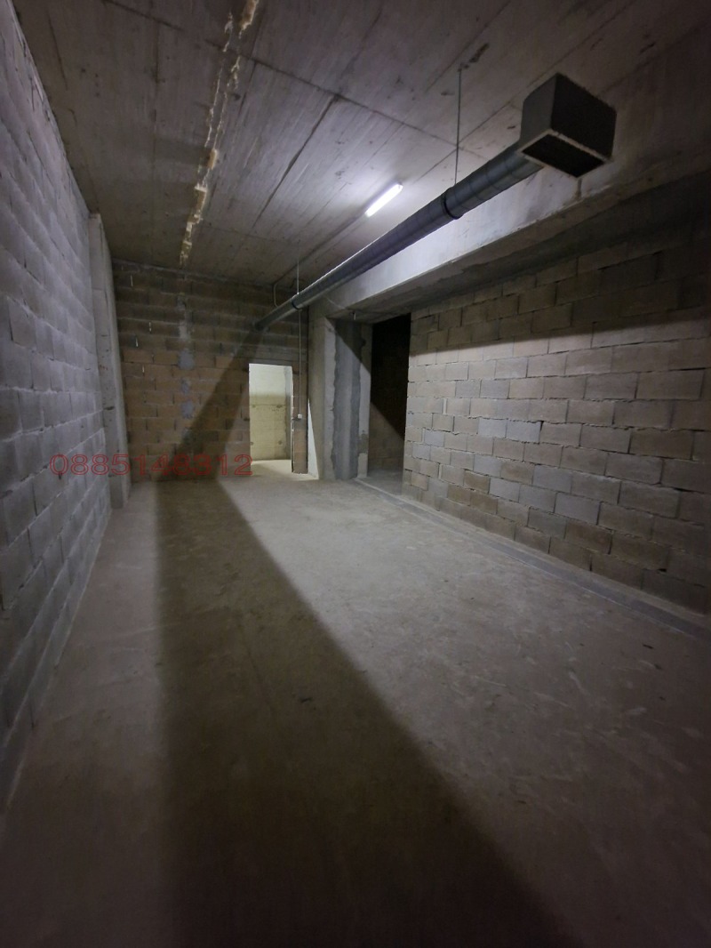 Дава под наем СКЛАД, гр. Варна, Левски 2, снимка 3 - Складове - 52782789