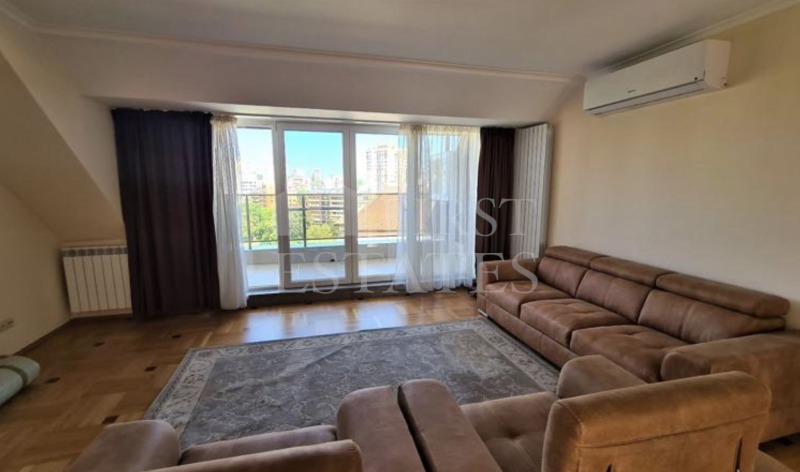 Дава под Наем 4-СТАЕН в град София, Изток - 170 кв.м / 1 500 € » 2 933.75 лв., КЕЛЪР УИЛЯМС ЦЕНТЪР
