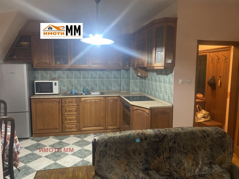Издаје се  2 спаваће собе Пловдив , Центар , 98 м2 | 40480875