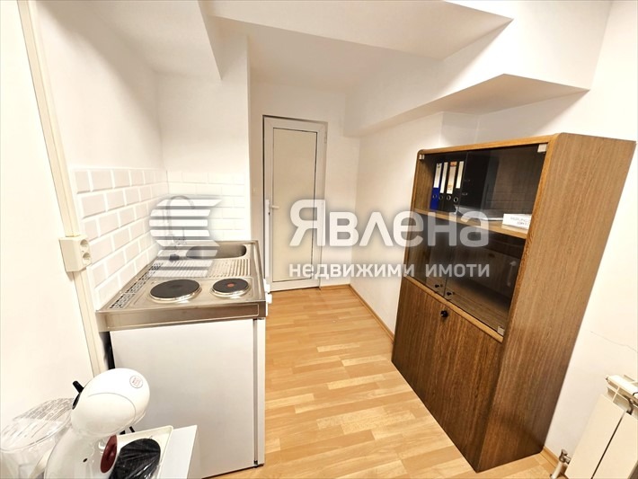 Da affittare  Magazzinaggio Sofia , Tsentar , 65 mq | 79443268 - Immagine [3]