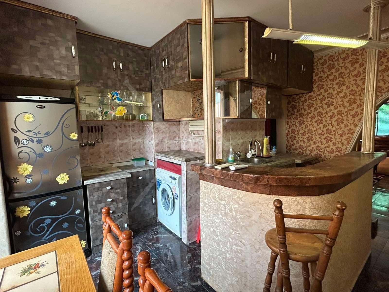 Дава под наем 4-СТАЕН, гр. Стара Загора, Център, снимка 3 - Апартаменти - 54822750