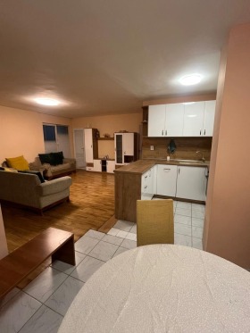 2 slaapkamers Chladilnika, Sofia