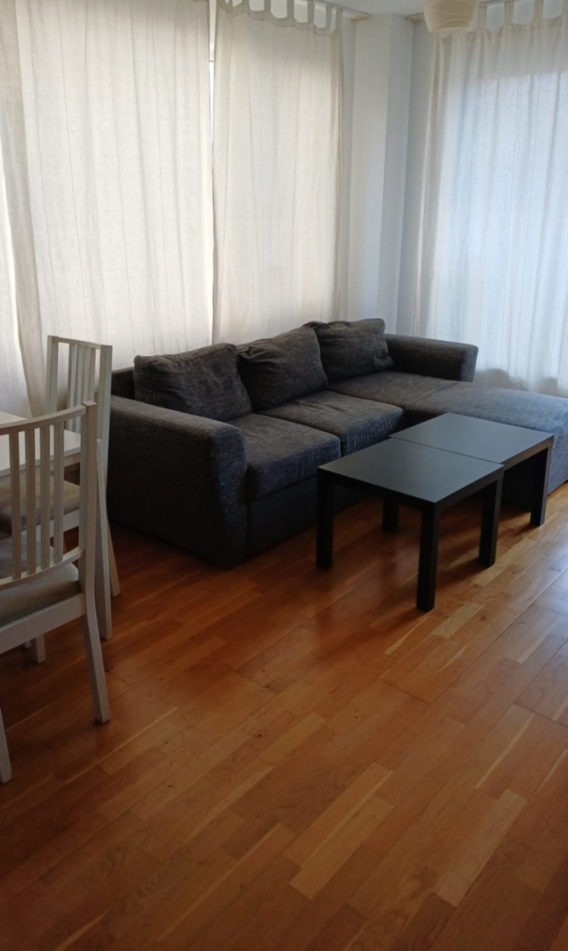 Дава под наем 3-СТАЕН, гр. София, Хладилника