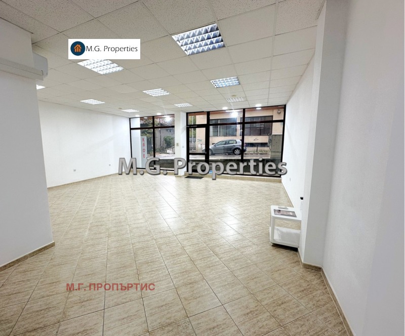 Дава под наем МАГАЗИН, гр. Варна, Левски 1, снимка 4 - Магазини - 52200089