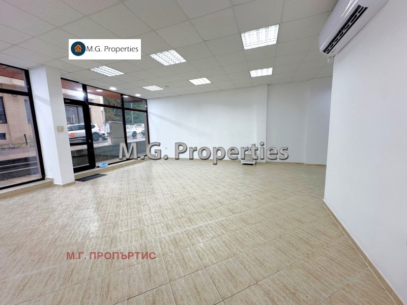 Под наем МАГАЗИН, град Варна, Левски 1 • 2500 лв. / 1278.23 € • 68576771 1