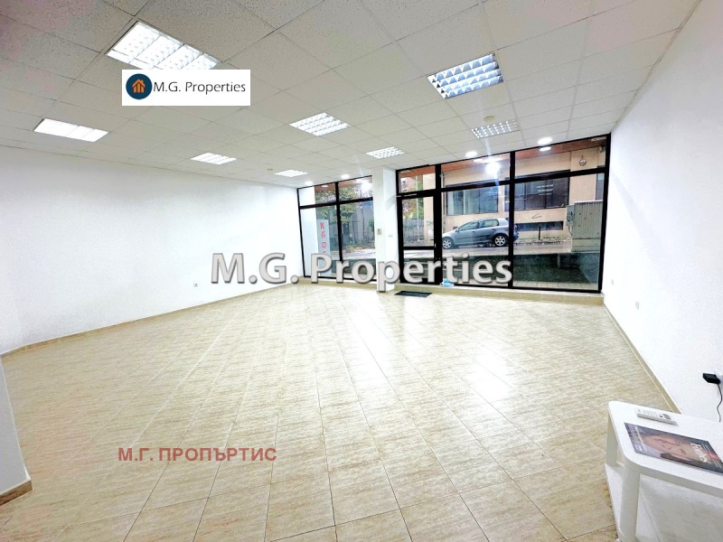 Дава под наем МАГАЗИН, гр. Варна, Левски 1, снимка 3 - Магазини - 52200089