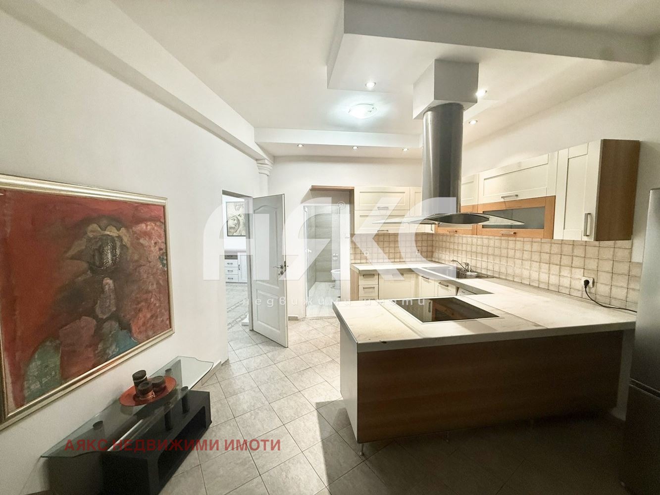 Дава под наем 2-СТАЕН, гр. София, Център, снимка 2 - Апартаменти - 53886117