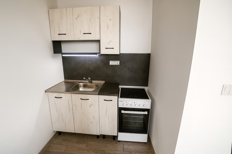 Te huur  Studio Plovdiv , Izgrev , 40 m² | 30131164