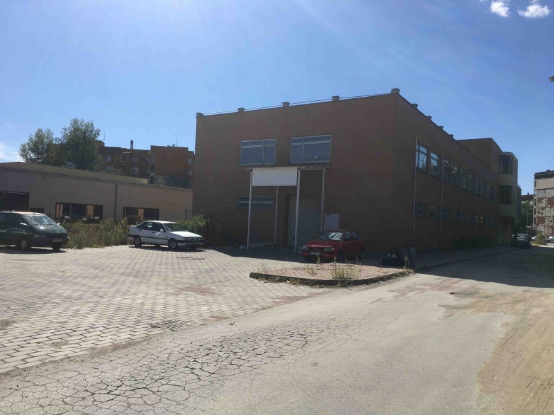 Дава под наем ПРОМ. ПОМЕЩЕНИЕ, гр. Пловдив, Индустриална зона - Тракия, снимка 4 - Производствени сгради - 52842700