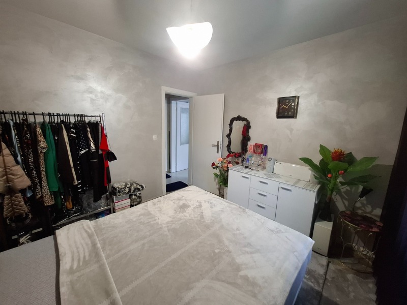 Zu vermieten  1 Schlafzimmer Plowdiw , Juschen , 75 qm | 64579257 - Bild [9]