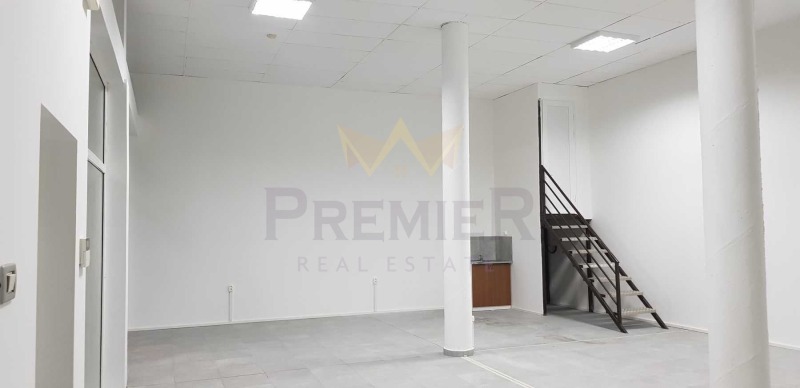 Дава под Наем ОФИС в град Варна, Левски 1 - 100 кв.м / 850 € » 1 662.46 лв., ИМОТИ ПРЕМИЕР- ВАРНА