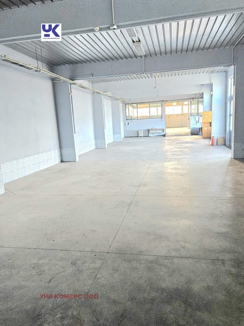 A louer  Stockage Sofia , Lyulin 1 , 1180 m² | 88541976 - image [2]