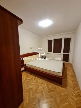 1 спаваћа соба Лјатно кино Тракија, Варна 6
