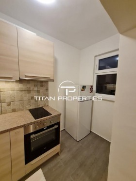 1 спаваћа соба Лјатно кино Тракија, Варна 4