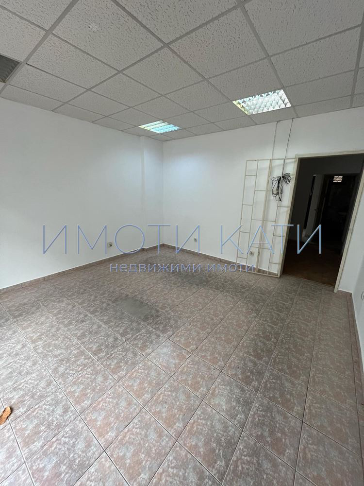 Da affittare  Negozio Pernik , Tsentar , 40 mq | 42864018 - Immagine [3]