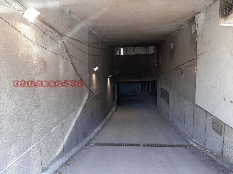 Da affittare  Box auto Sofia , Banishora , 19 mq | 38423902 - Immagine [2]