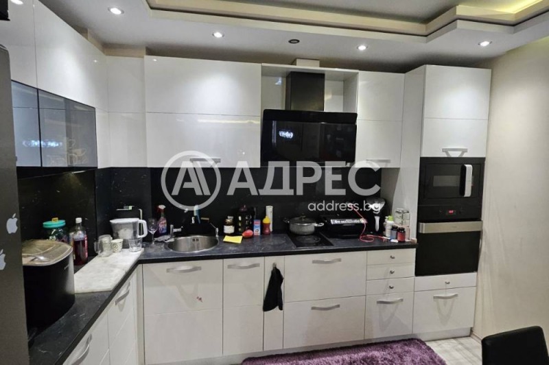 Дава под наем МНОГОСТАЕН, гр. София, Лагера