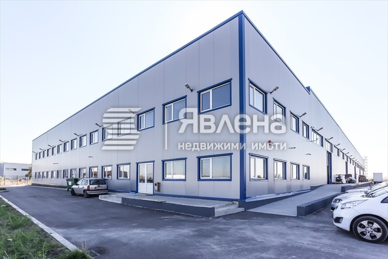 Дава под наем СКЛАД, гр. София, Требич, снимка 2 - Складове - 54384921