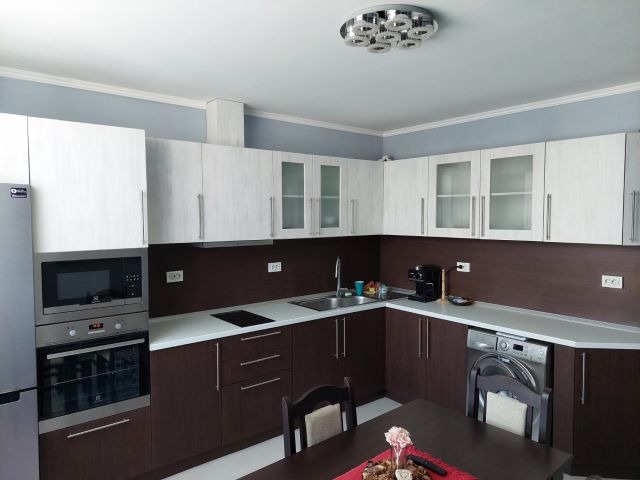 Дава под нем  3-стаен, град Русе, Център •  850 лв. • ID 16769453 — holmes.bg - [1] 