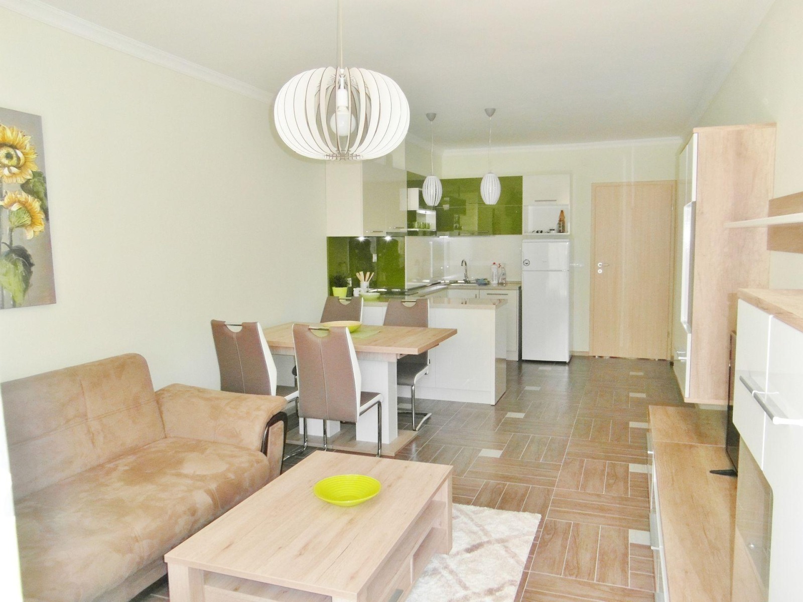 Дава под наем 2-СТАЕН, гр. София, Белите брези, снимка 2 - Апартаменти - 54123139