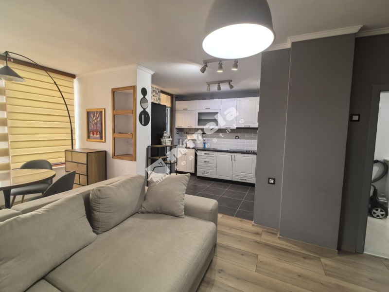 Дава под наем 2-СТАЕН, гр. Ямбол, Център, снимка 2 - Апартаменти - 53334947